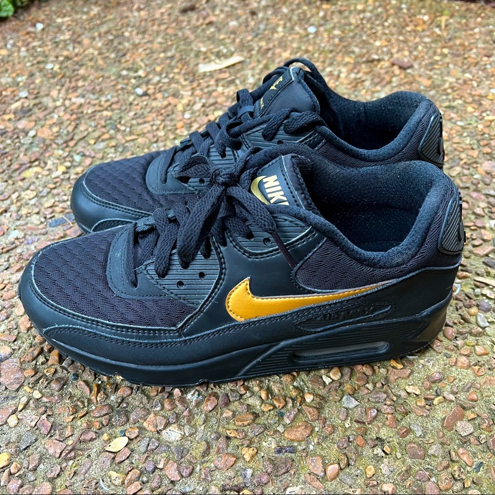Nike Air Max 90 Running Shoes Essential Black Metallic Gold AV7894-001 Mens 8.